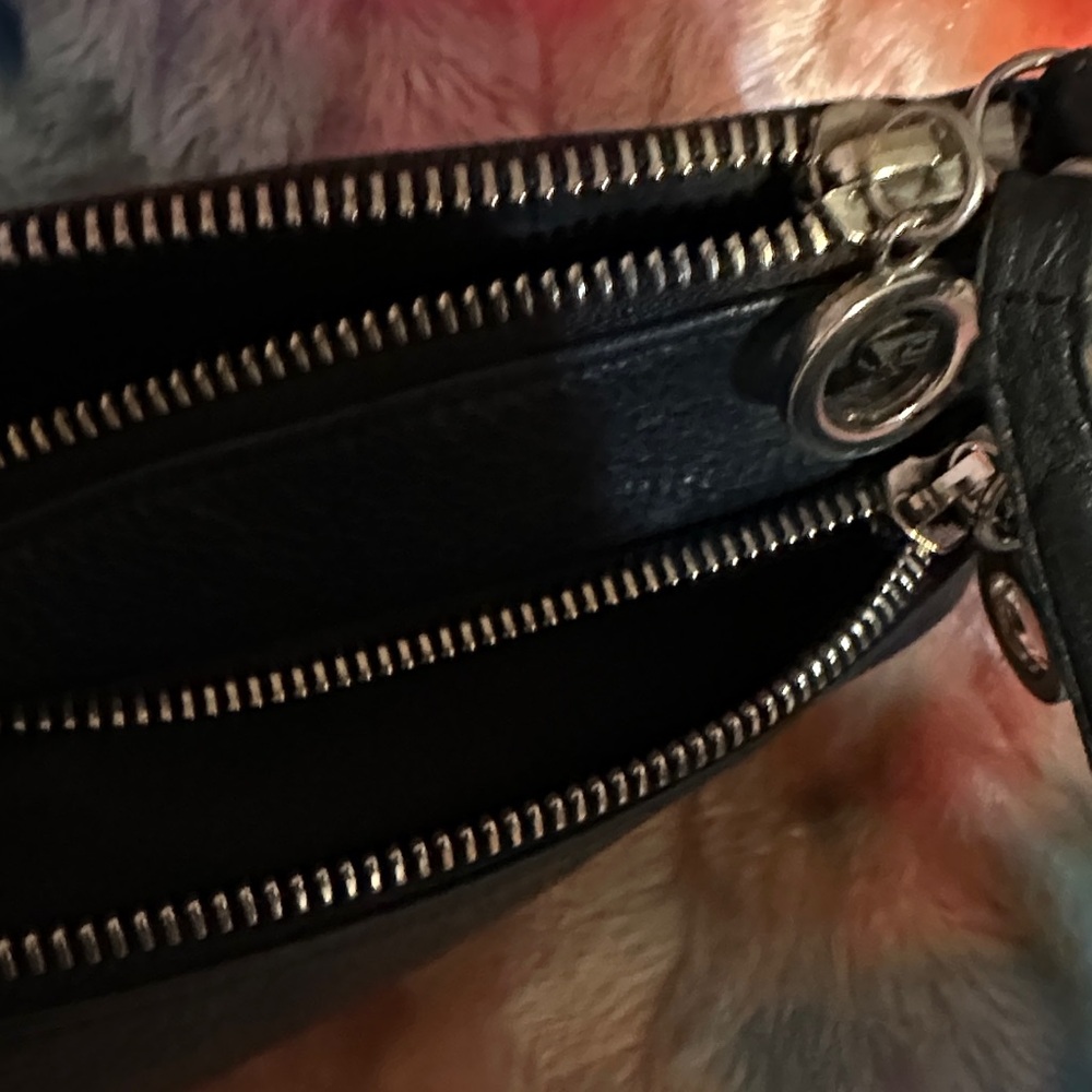 Etienne Aigner Black Leather Clutch - Picture 4 of 5